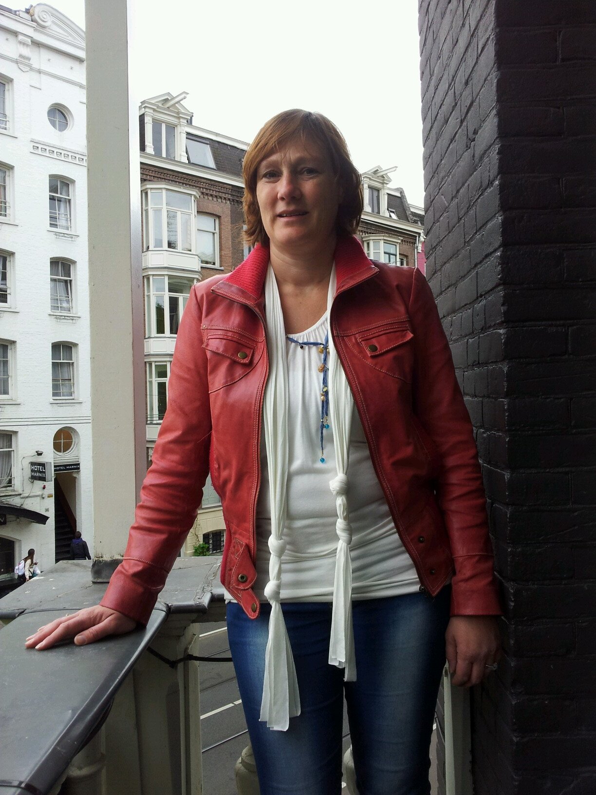 2 kinderen, sport minded, ervaren (bestuurs/directie)secretaresse altijd in voor een nieuwe uitdaging!