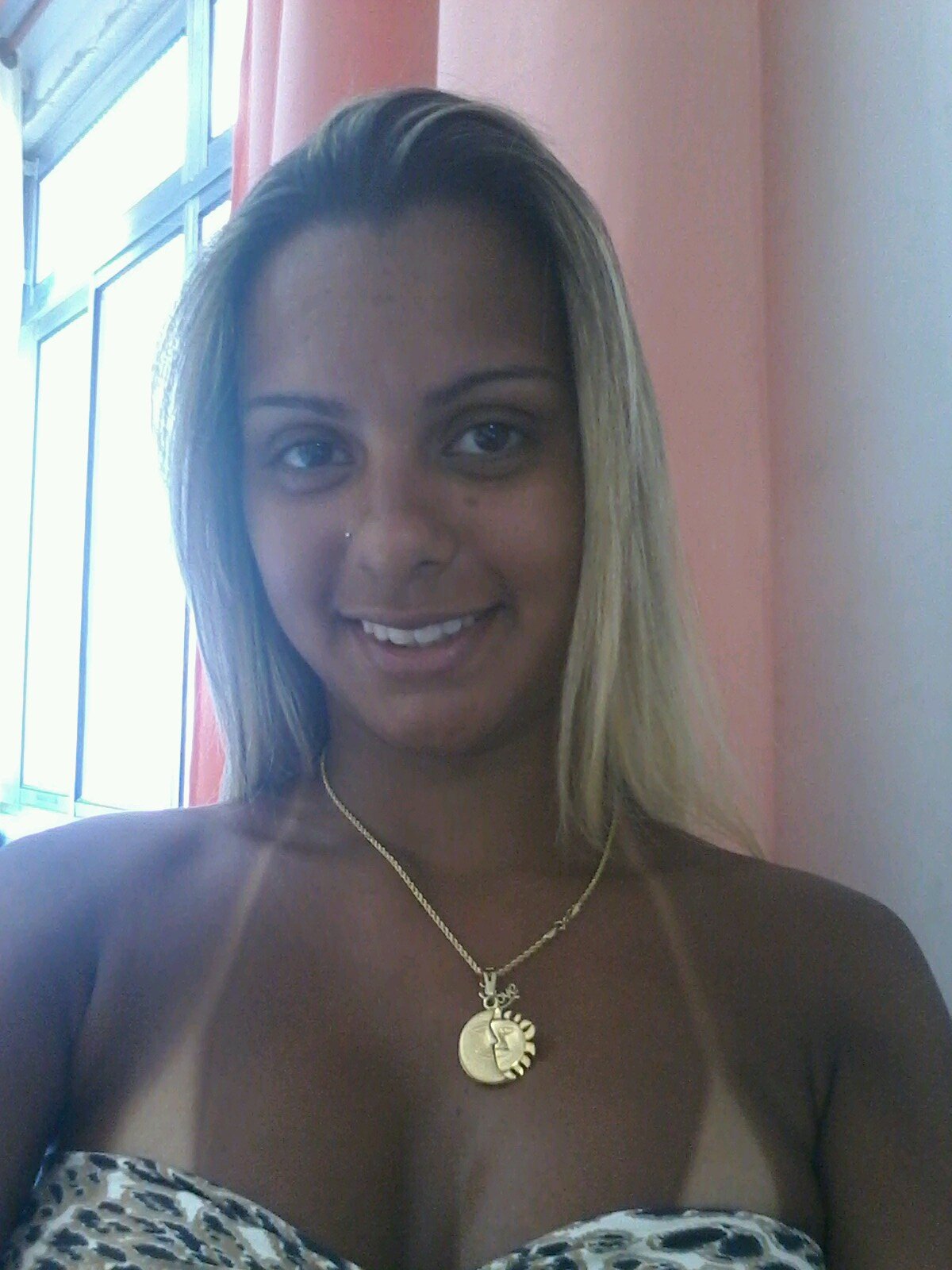 Não tire conclusões de como & quem eu sou , 
　　　　porque você não me conhece! ;*;