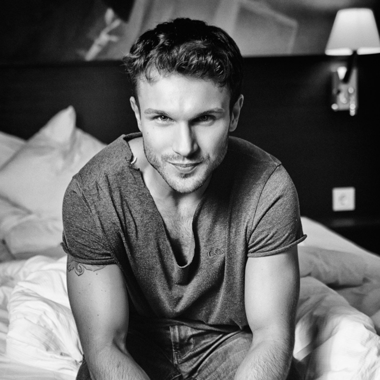actor/singer/TVpresenter. straight up from Vilnius Lithuania!