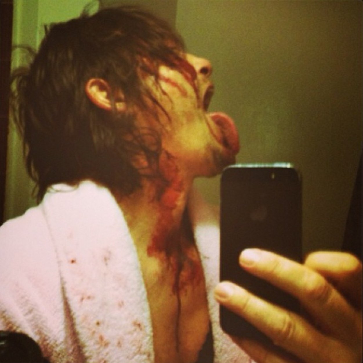 Just tryin ta' survive tha apocalypse. #Bethyl. ||Backup account for @TheDarylDixonRP. Ask to RP on here or there! :)
