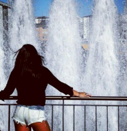 Cada mañana pienso robarte uno de tus besos. La vida es breve rompe reglas. 'Jugar a no perdernos' VI.XII.MMXIII //3 de Noviembre. PF' ISA DUFFIELD