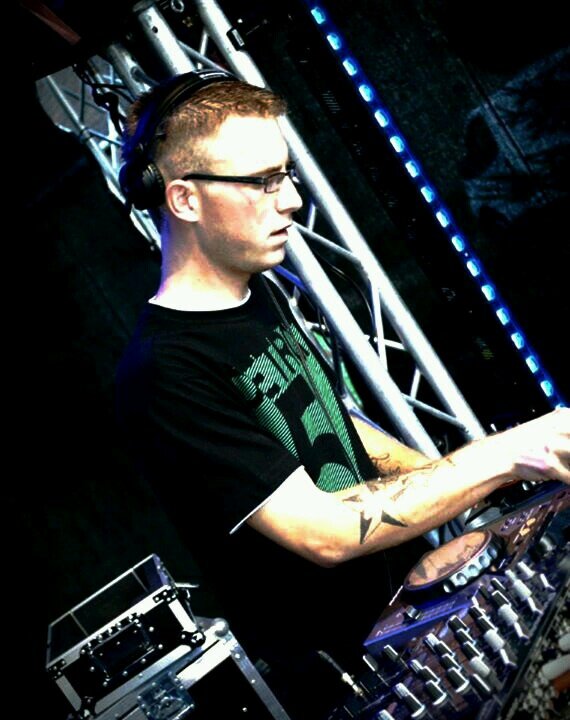 Flechsi's profile picture. BASS | HOUSE | Inked | Daddy   | 29 | Familysfirst