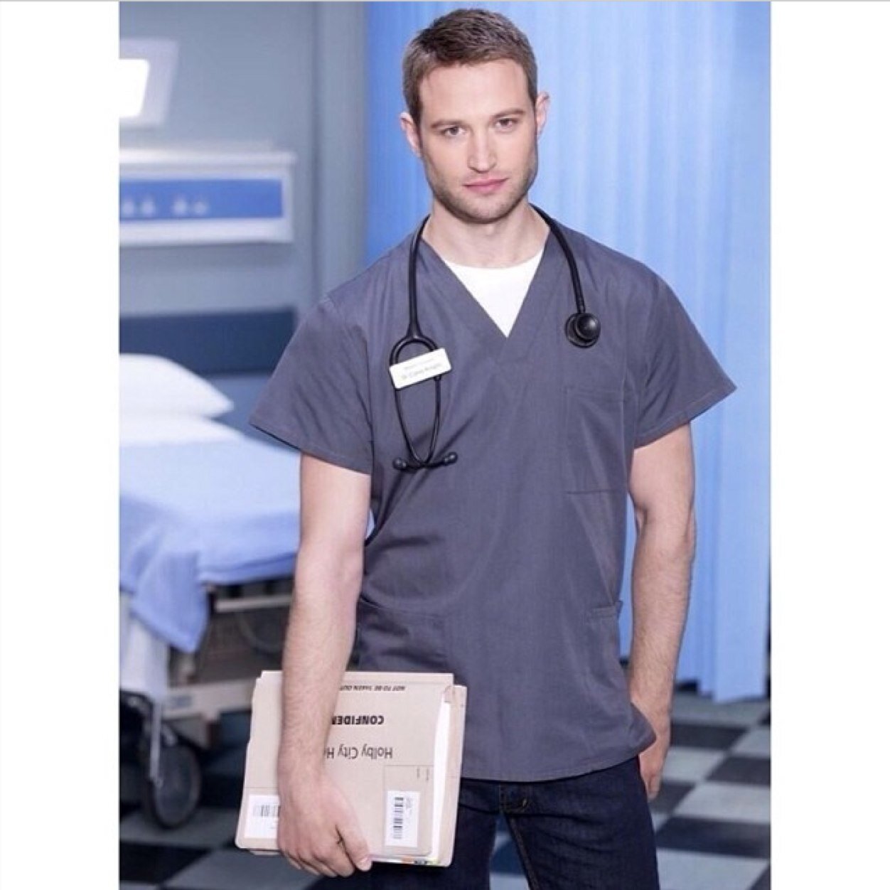 Fan Account for the talented actor, Richard Winsor. We have no links with the actor and are here for news, pictures, etc.