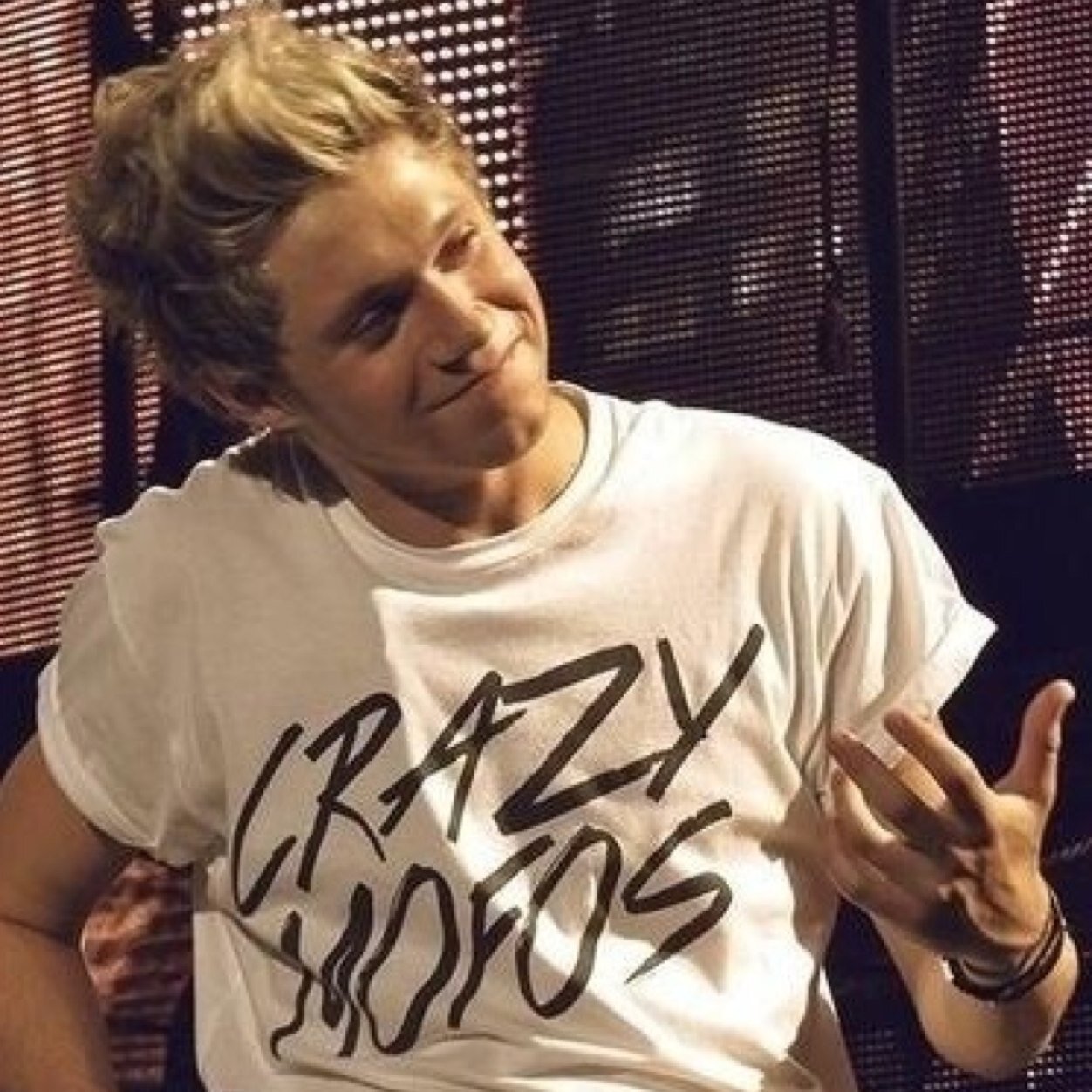 Niall will follow you, don't give up. If I found you, so can he! Follow @narry69feels please! Just ask for a follow back.