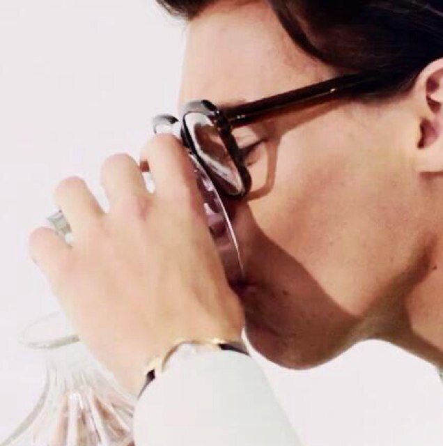 / bi /engaged to @Cutely_NJH