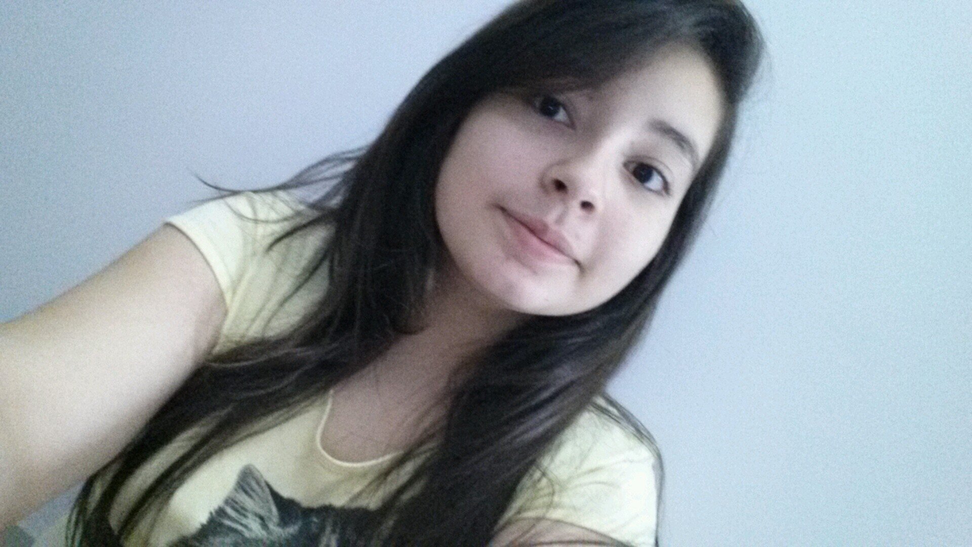 yasminvf13's profile picture. 