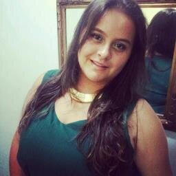 Eu sou o tipo certo de garota errada, com os defeitos de uma mulher perfeita !!!