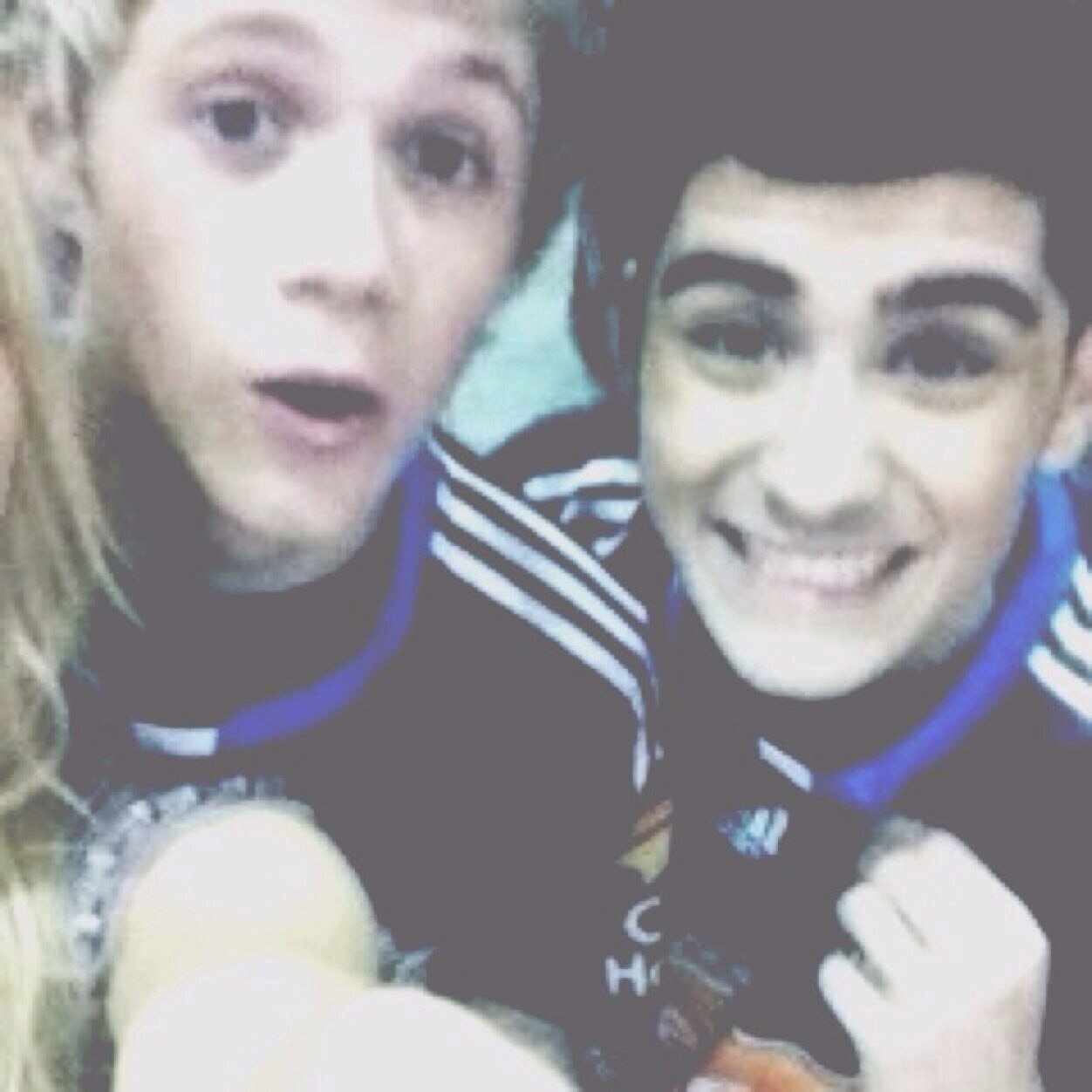 FOLLOW @sniffleyniall