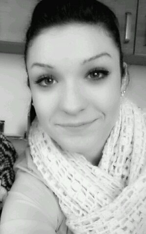 PaulineGrmd's profile picture. Marche ou crève. c'est aussi simple ..