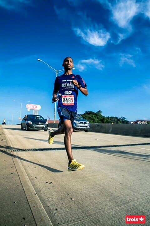 elunicolokoiphi's profile picture. Miii pasio es correr y Seguir a delante
Primero Mii papito Dios