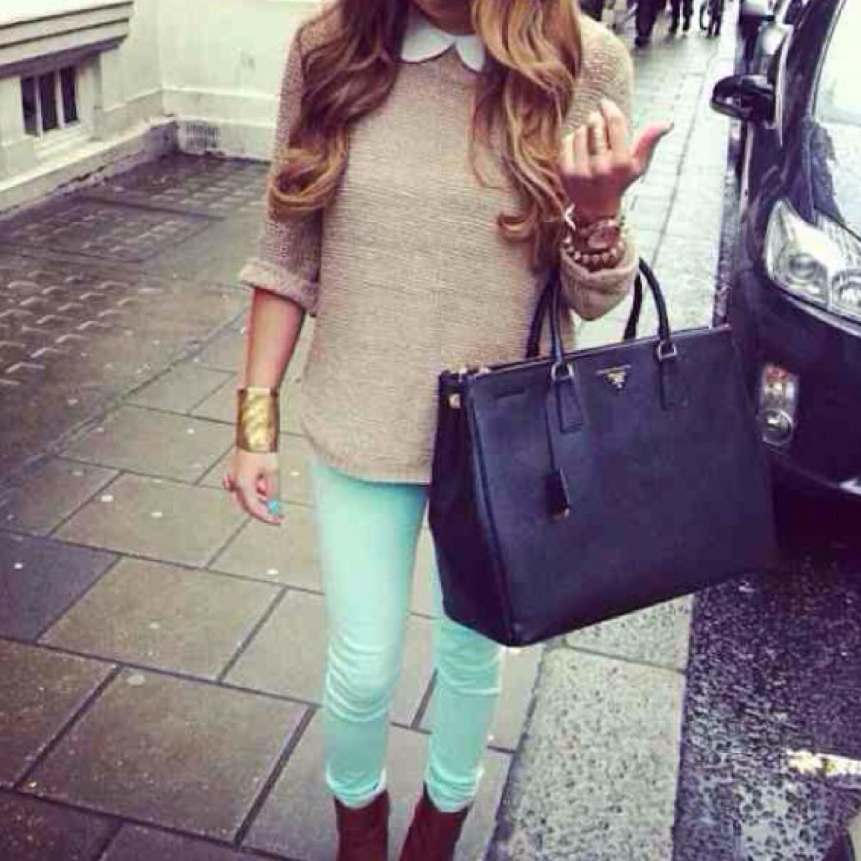 englishmomma_'s profile picture. one daughter, one boyfriend, madly in with them both. No idea what I'm doing, just winging it and hoping for the best.