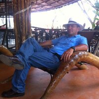 justo chavez (@jstch) 's Twitter Profile