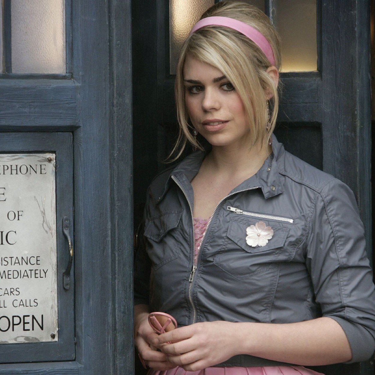 Running with the Doctor to the ends of the universe. Saving the world is what I do. I want you safe My Doctor. I take the words and scatter them. #Single