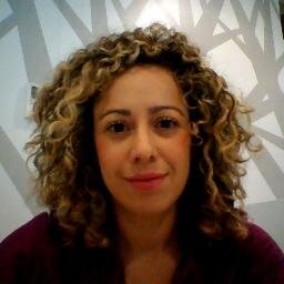 Marketera, bailarina, risueña, positiva  y buen rollera