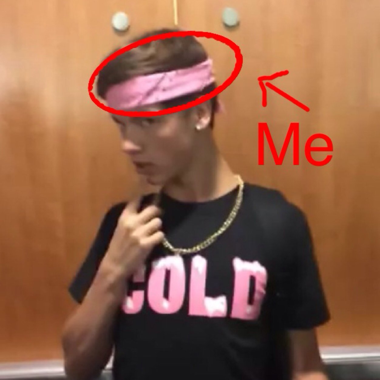 LifeofaBandana's profile picture. I come in many different colors but....I only belong to one person; @taylorcaniff ⚓️I also get more head than Taylor(;⚓️