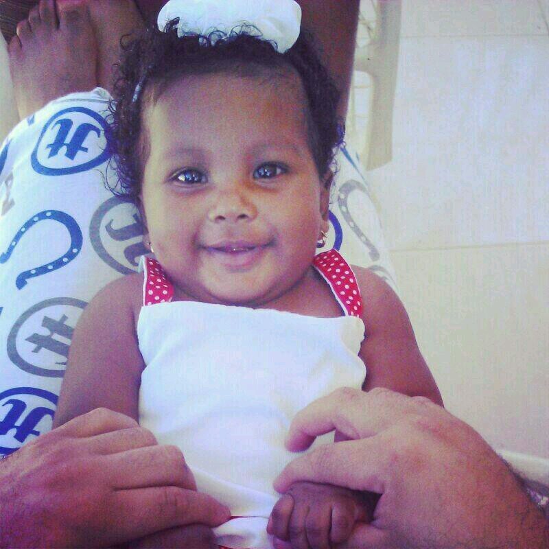 Amo la vida, mi familia, pero sobre todo creo en DIOS, soy sincera y cariñosa pero ala vez con un  carácter fuerte,pero amo a los ninos.