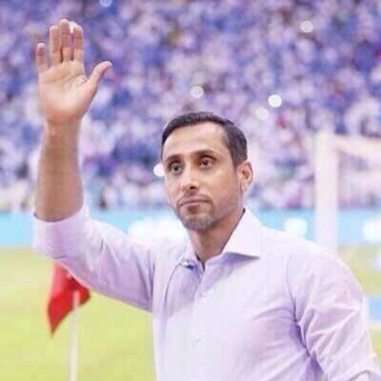 أتسالني عن الهلال ؟ عمري من البدايه حتى الفناء } . 


                    Mylove.Hilal }.
