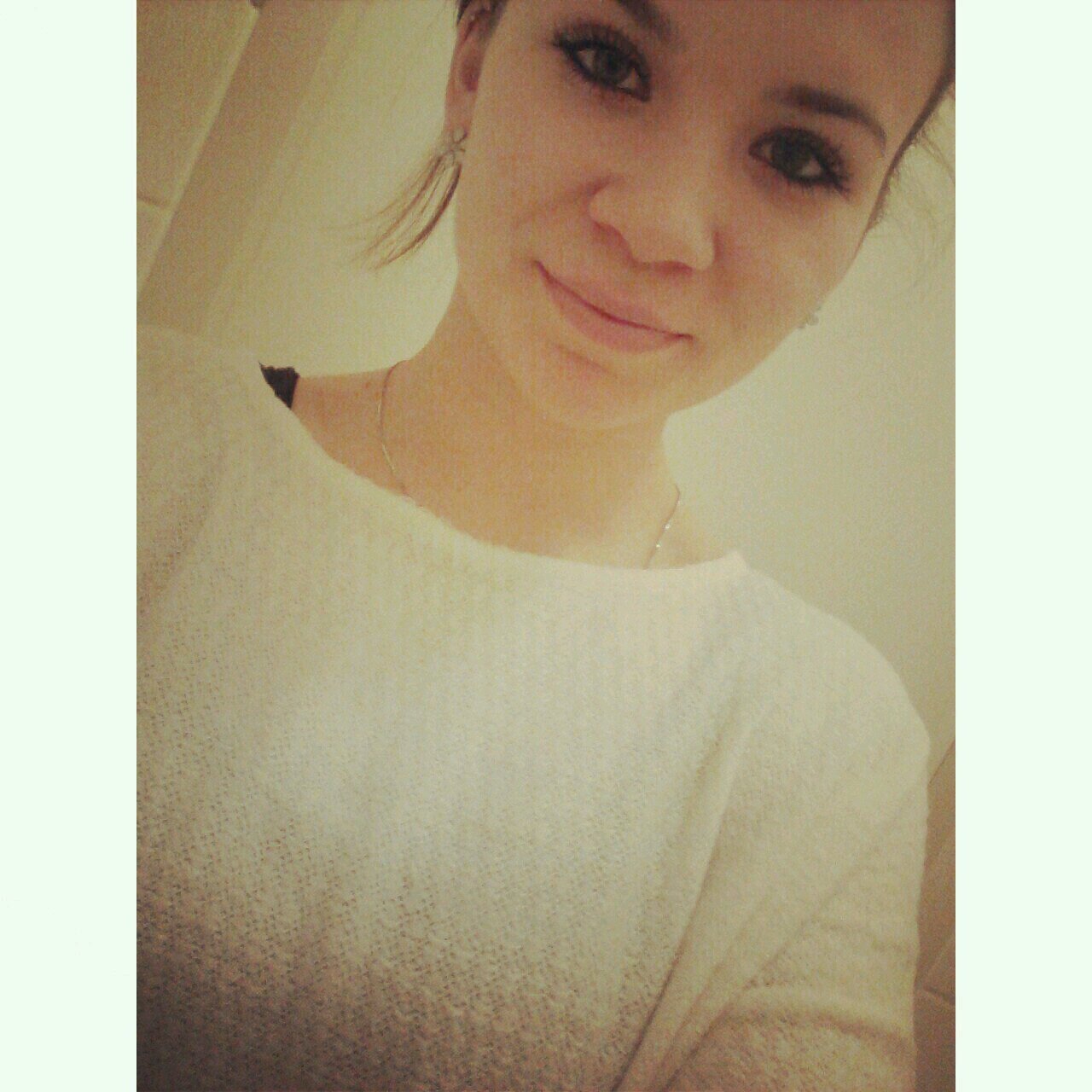 ♥ Start everyday with a new hope, leave bad memories behind and have faith for a better tomorrow.