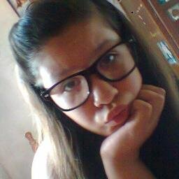 Me tapo un ojo ( •_ლ)Ahora el otro (ლ_•)Los dos (ლ_ლ)Cuando los abra quiero ver qe me sigas..!-.-'