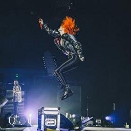 Sup. 16, badass bassist. Hardcore Paramore fan, you hate cause you aint