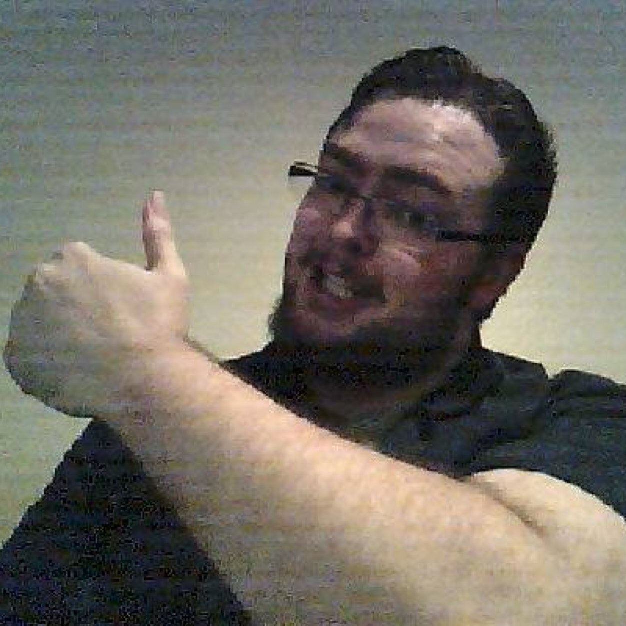 I'm a fun lovin' up and coming Washingtonian artist! Love art and animation, also a huge fan of all forms of wrestling and martial arts.