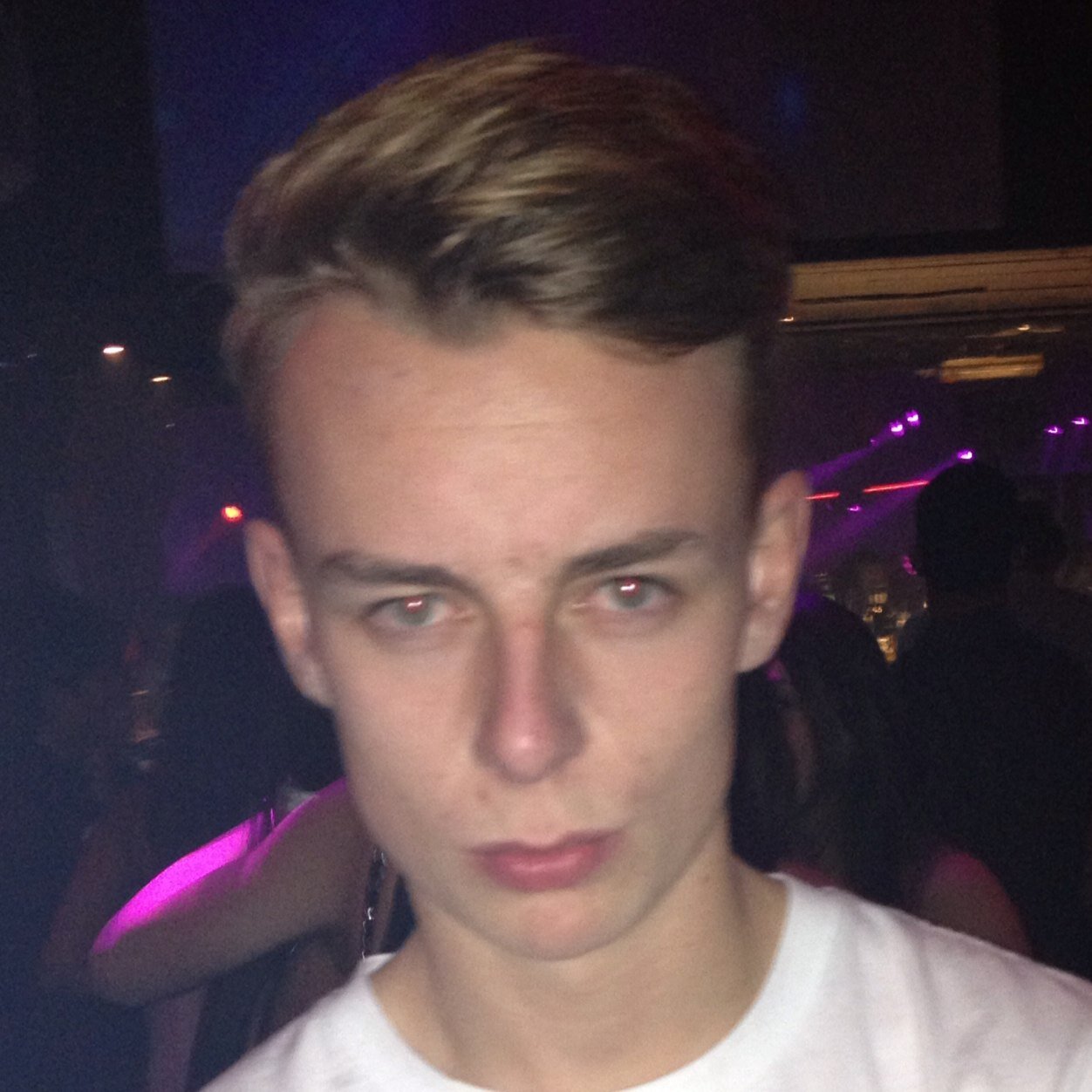 Constant updates of @LloydWraith being an absolute nightmare and a fucking liability