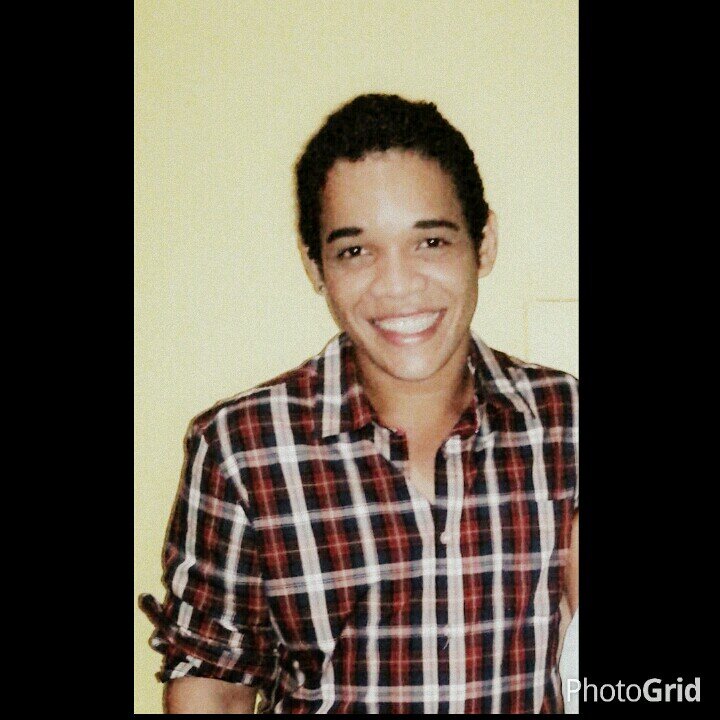Tu é um presente de Deus, e eu nunca quero te perder, te amo muito s3 / Dedeza ^~^