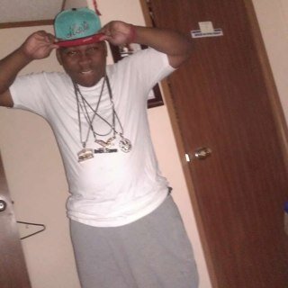 From the bottom to the top thats a nice dream. How you make it out (LONGWAY) I had a nice scheme.