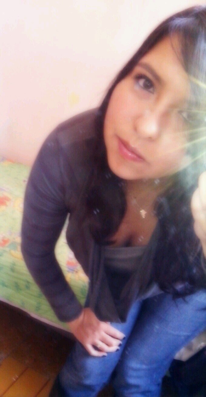 ...bOnita. linda. lista. bOba, soñadOr,cOnfiada...simplementhe yO...cada dia mas inperfecta,mas humana perO sObre tOdO mas feliz....