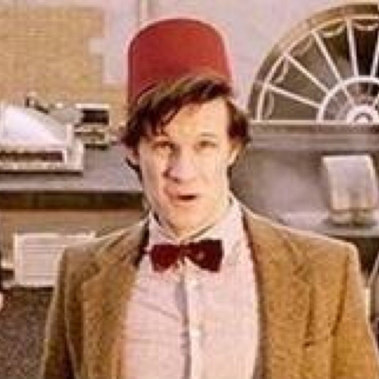 ElevenWithAFez's profile picture. A follow to say thankyou :) 

@WhovianDW