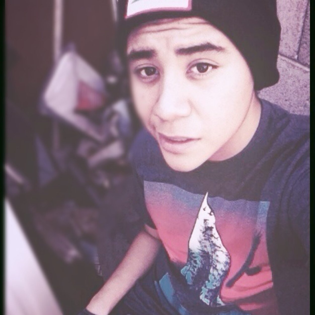 follow me & , ill follow back . Fosho