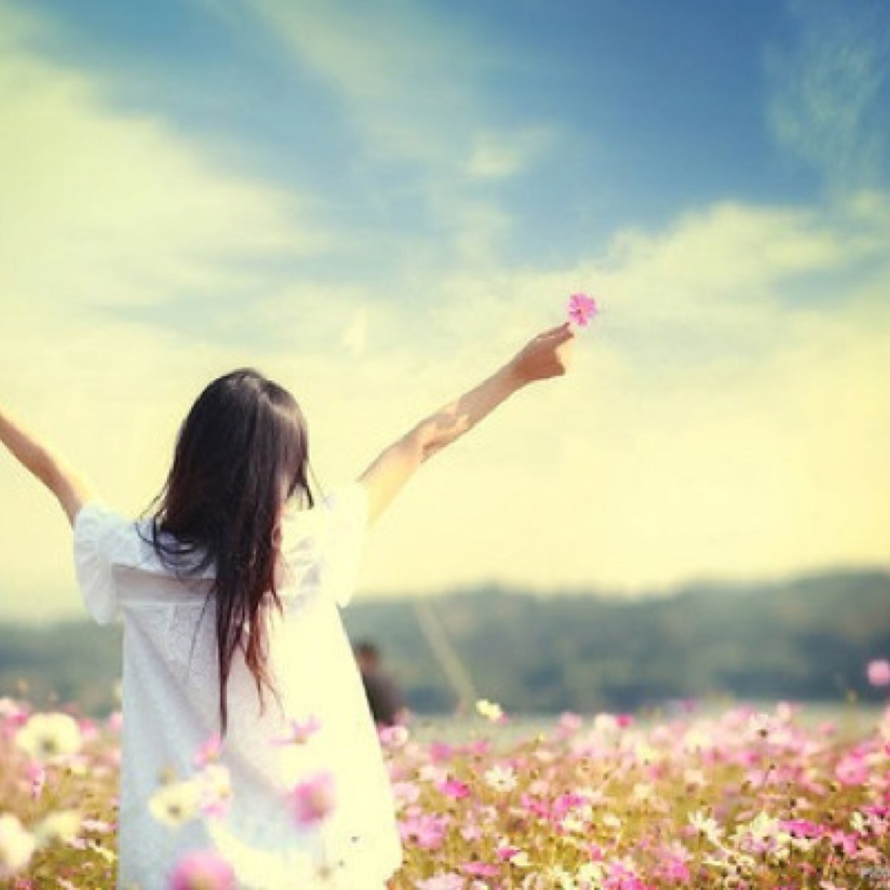 d_divinee's profile picture. 