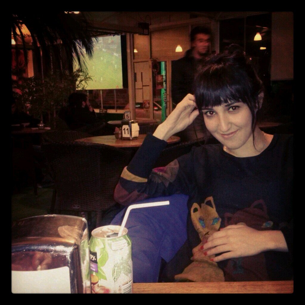 mylifeeee6671's profile picture. 