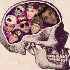 completely in love with my bieber ♡