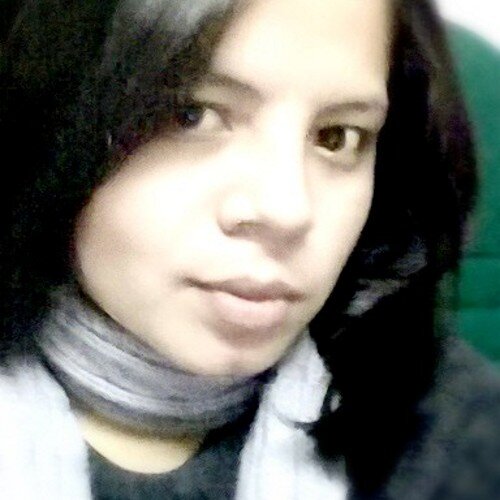 Agradable y respetuosa de las formas de pensar de cada quien, me gusta escuchar musica, la politica y lectura.