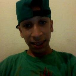 Malandrão eu? não, ninguém é bobo
Se quer guerra terá, se quer paz, quero em dobro ♪♫.