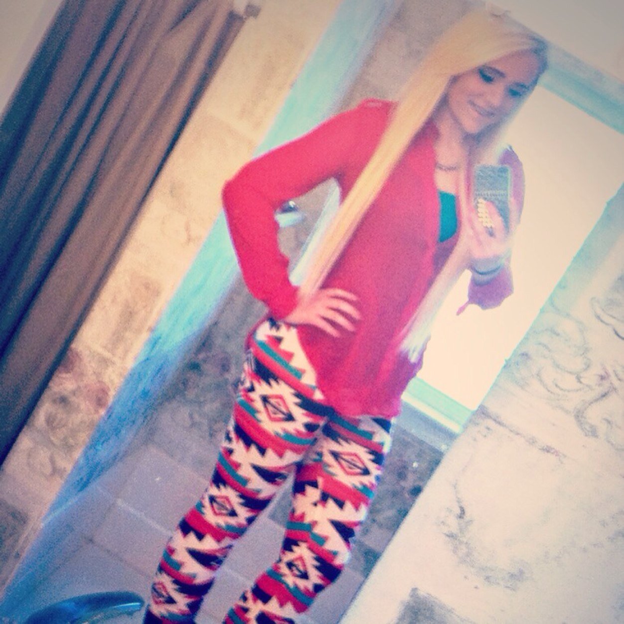 Bestfriend - Alyssa Ladner ; I keep everything to myself so no one else will get involved. Snowbunny