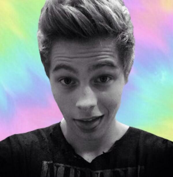 follow @toxicatedhemmo
