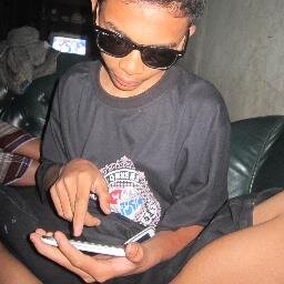 kafiyeah's profile picture. -__-