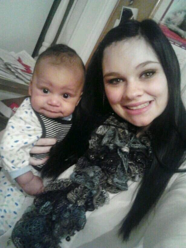 Kassi. 18. Mom. Follow me. ♡