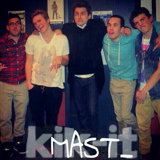 Street teamer for @kikitband since 2012. Follow em: @kikitcolin @kikitdanny @kikitstefan @kikitdario @kikitkylew.