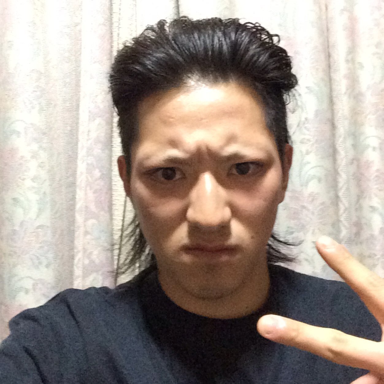静岡住みだよ、ヒップホップ好きだからよろしく‼ 三高出身で元アメフト部だったよ#11 今は不二家の工場で働いてます！趣味は料理と釣りとビリヤードかな(^-^)/とりあえず絡んでね‼