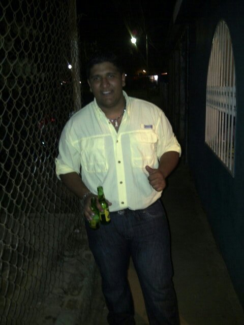 29/10 Hombre trabajador, estudioso, me gusta lo todo terreno, tengo una miniteca, y si quieres saber de mi sígueme y te sigo.