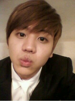 Sadending_YYS's profile picture. 언제나 새드엔딩(w.백향)/혈묘파 보스 양요섭(22)/실제 양요섭 x/팬호칭: 라온/싱크상 무뚝뚝,반말/ 0호팬 아가