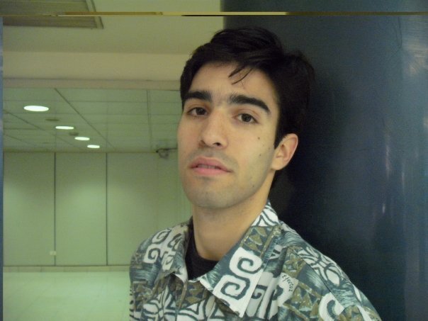 Estudiante de derechos. NTVG. Recorro el mundo en mis tiempos libres. 24 años.