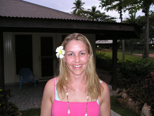 Girl from Oz - married with 3 gorgeous kids and a happy go lucky attitude to life :)