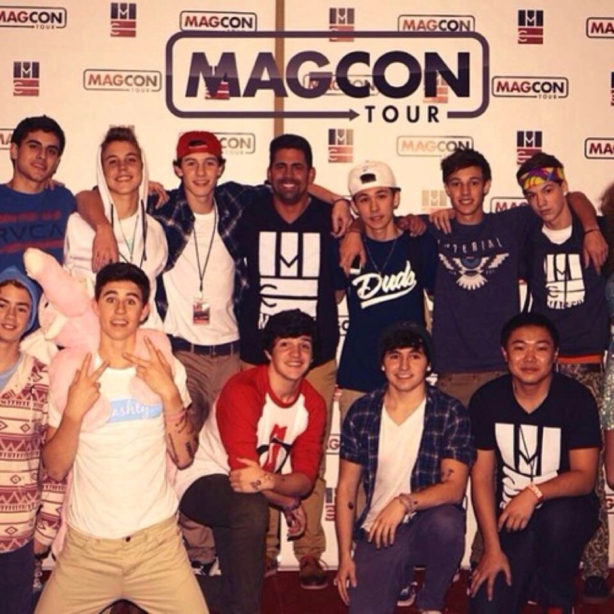 obsessed with o2l and the magcon boys ❤️