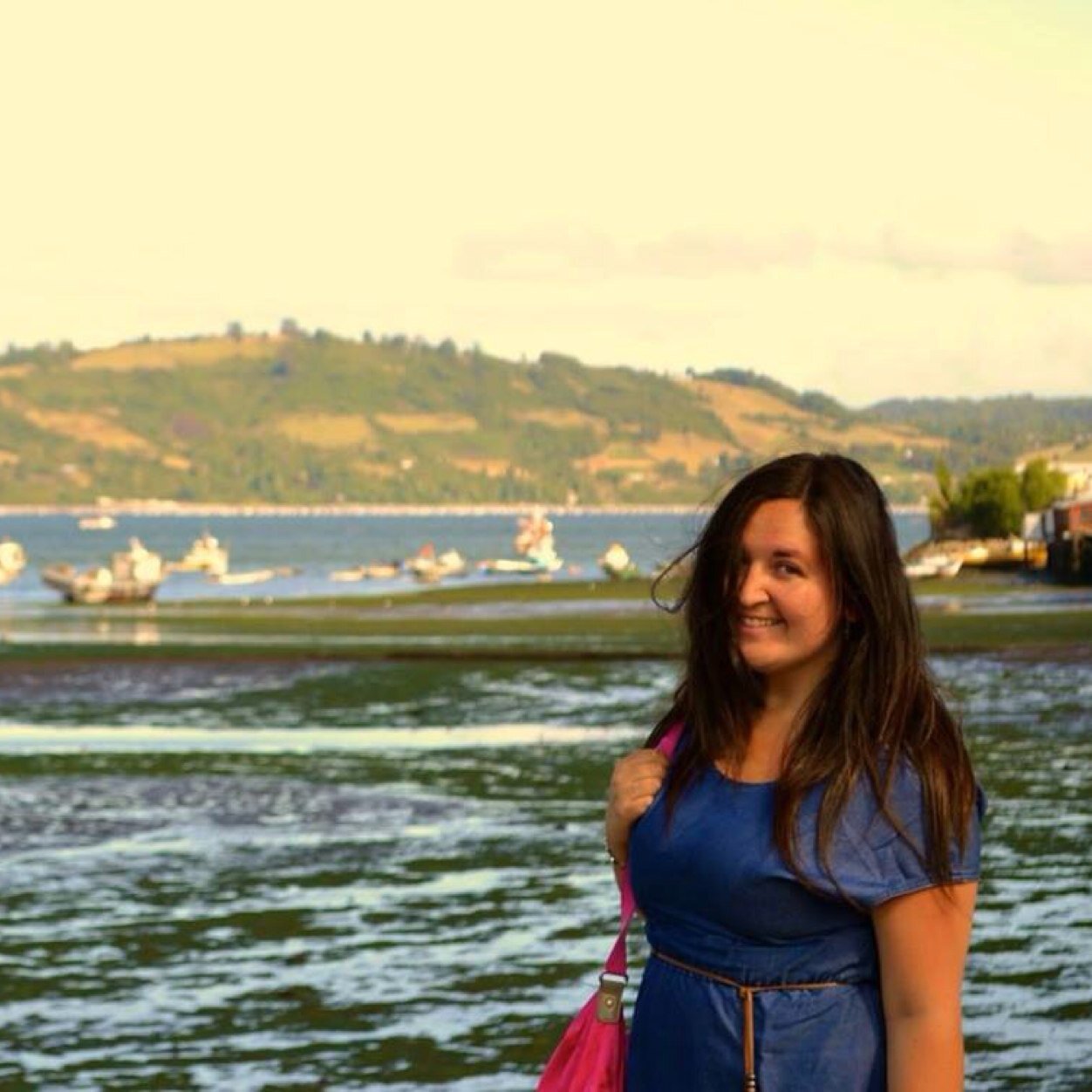 blurinda's profile picture. Psicologa/loca por la moda/dulce/viajera/aventurera/amable/casada con @CoachFRiveraB /mamá de Agustina/tecnológica/melómana/cinéfila/ simplemente feliz!!!