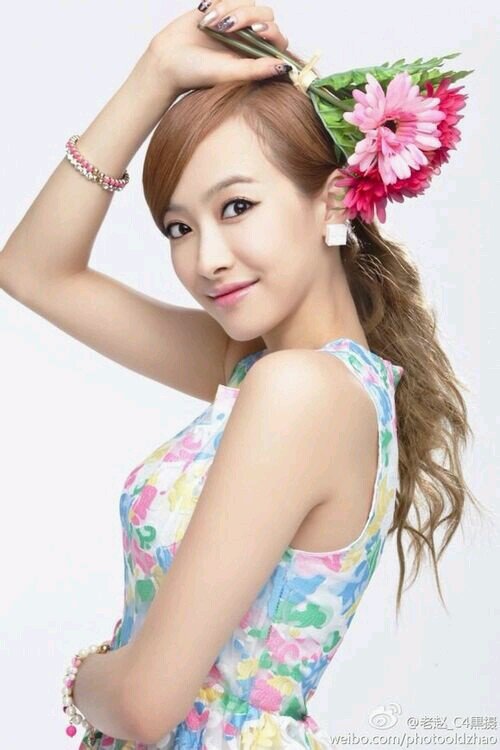 [Locked!] Roleplayer of F(x) Victoria