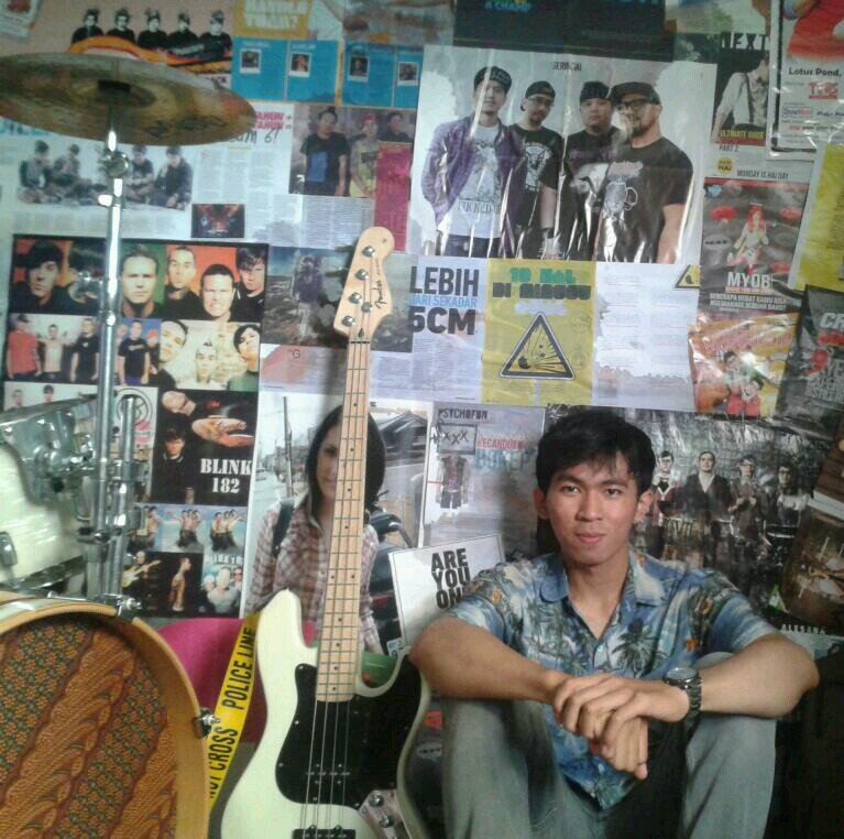 Berusaha semaksimal mungkin... soal hasil urusan TUHAN... (Bass Player) @dailynovel_id and @allthewaybgr